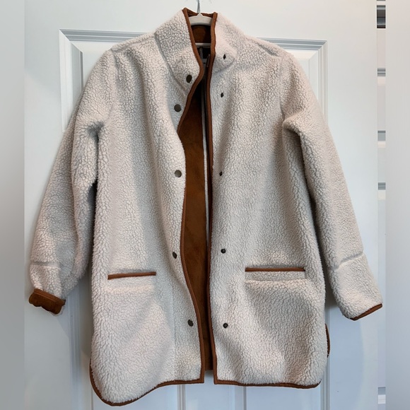 Old Navy Sherpa Jacket - Picture 2 of 6